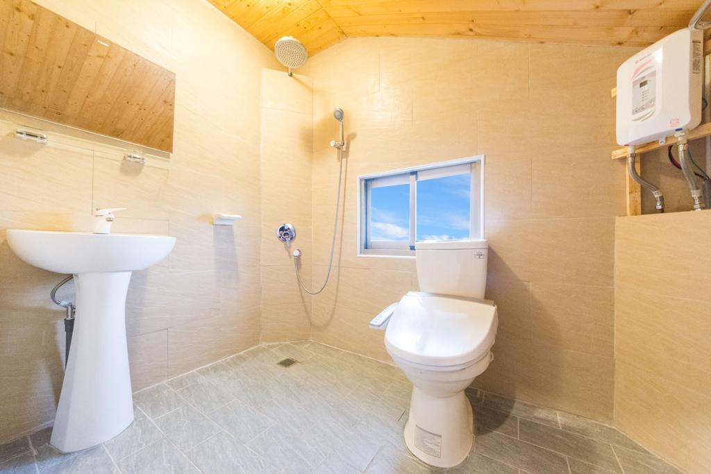 Red Crown Jacana B&B Taitung Exterior photo